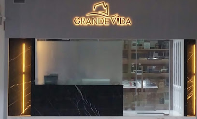 Grande Vida Tobacconist, Singapore