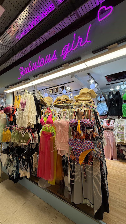 Fabulous Girl, Singapore