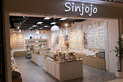 Sinjojo, Singapore